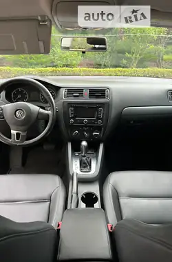 Volkswagen Jetta 2012