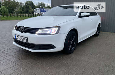 Седан Volkswagen Jetta 2014 в Львове