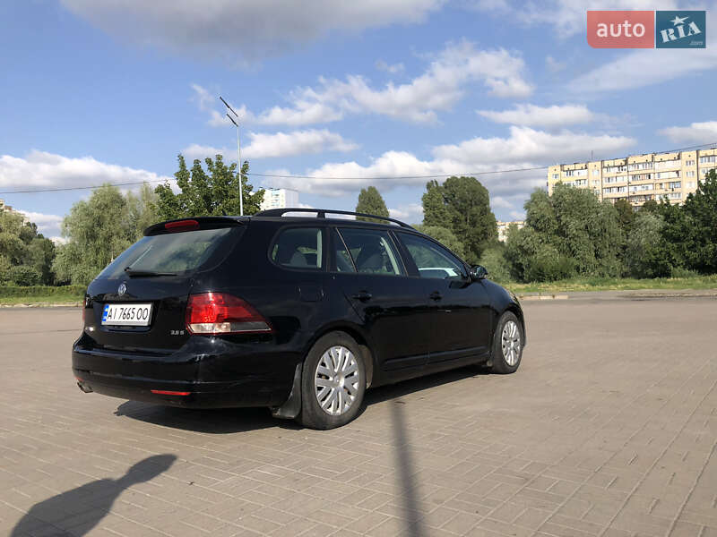 Універсал Volkswagen Jetta 2011 в Києві