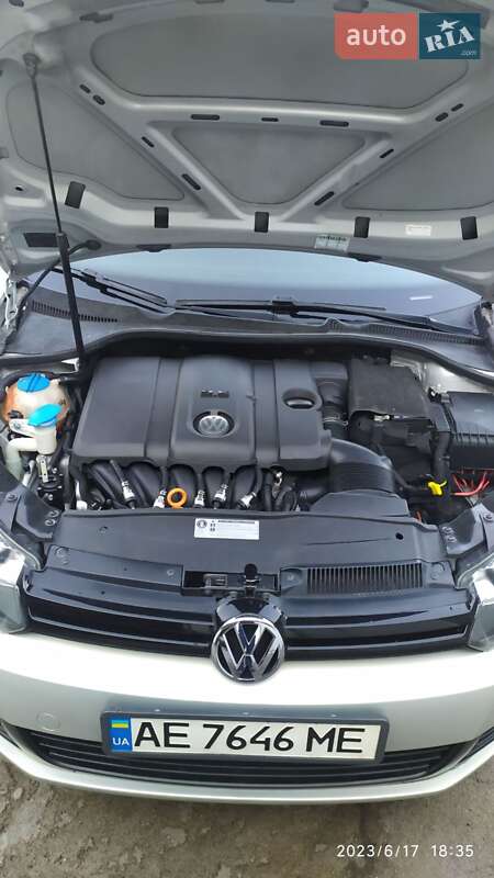 Універсал Volkswagen Jetta 2011 в Дніпрі