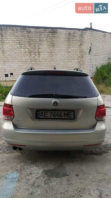 Універсал Volkswagen Jetta 2011 в Дніпрі