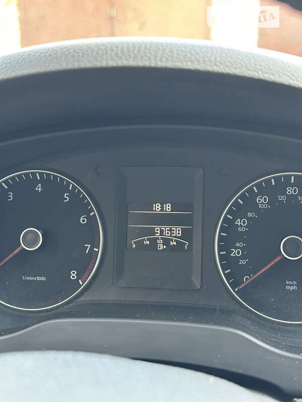 Седан Volkswagen Jetta 2013 в Львове