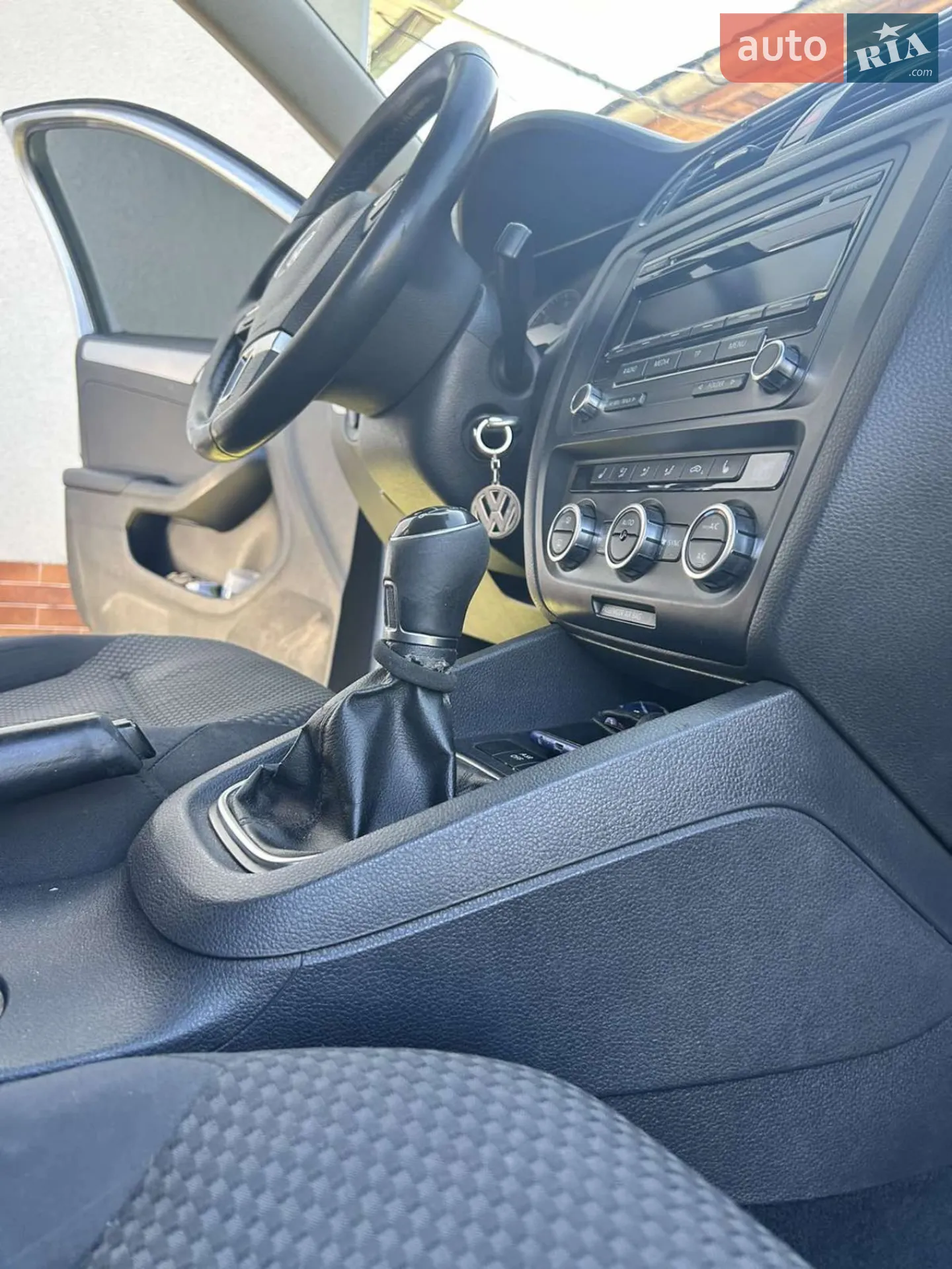 Volkswagen Jetta 2013 VIN WVWZZZ16ZDM082047 фото оголошення 2 з 8