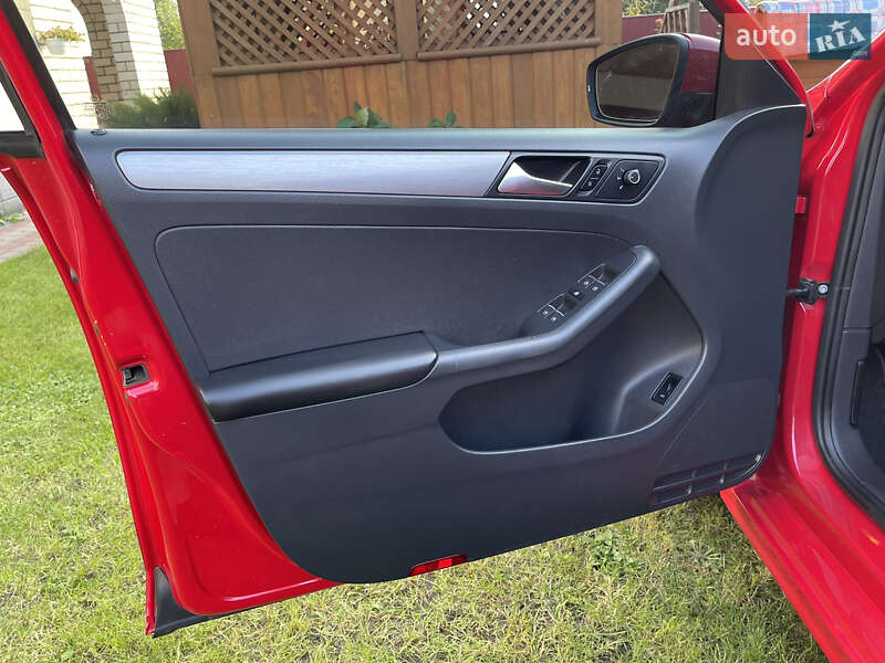 Седан Volkswagen Jetta 2014 в Шацьку