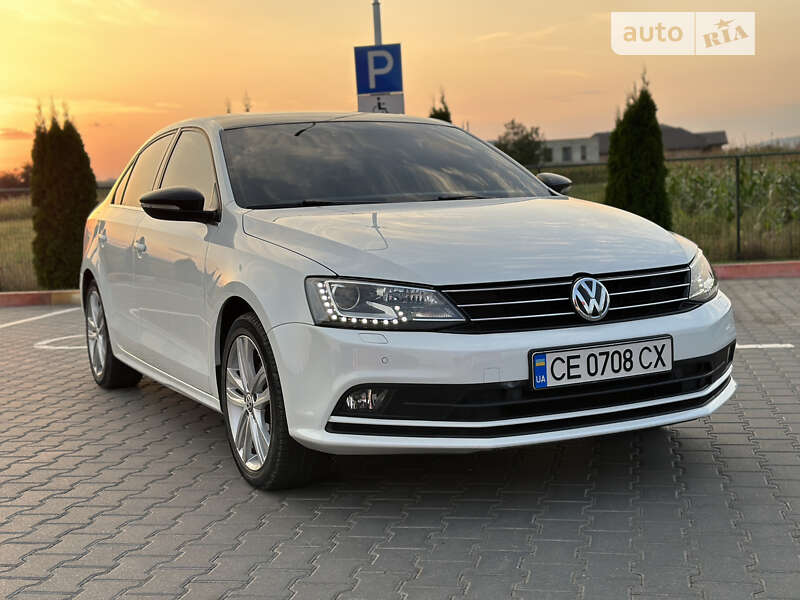 Седан Volkswagen Jetta 2014 в 