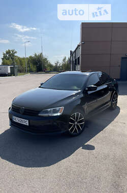 Седан Volkswagen Jetta 2015 в Днепре