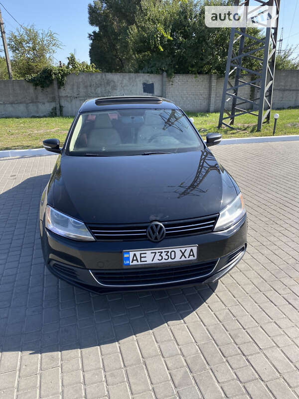 Седан Volkswagen Jetta 2014 в Днепре