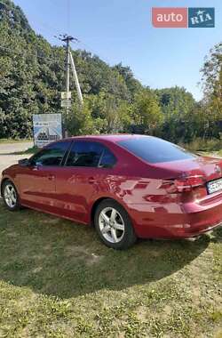 Седан Volkswagen Jetta 2016 в 