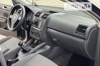 Седан Volkswagen Jetta 2006 в 