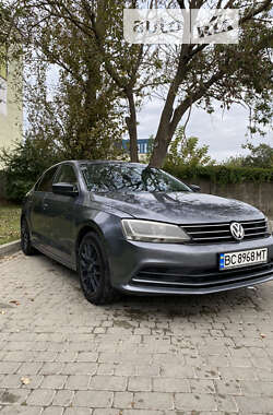Седан Volkswagen Jetta 2015 в 