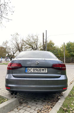Седан Volkswagen Jetta 2015 в 