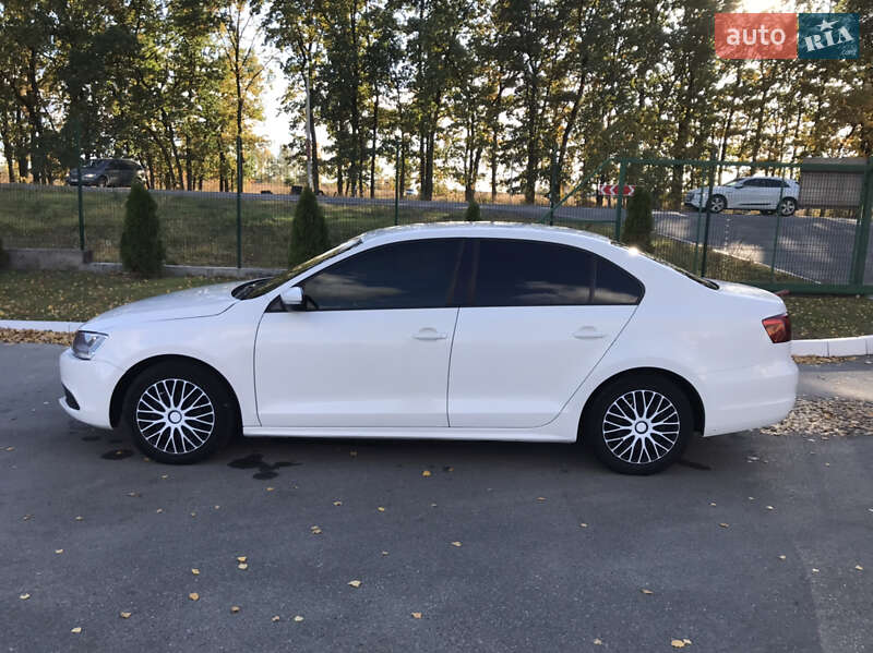 Седан Volkswagen Jetta 2012 в Ізмаїлі