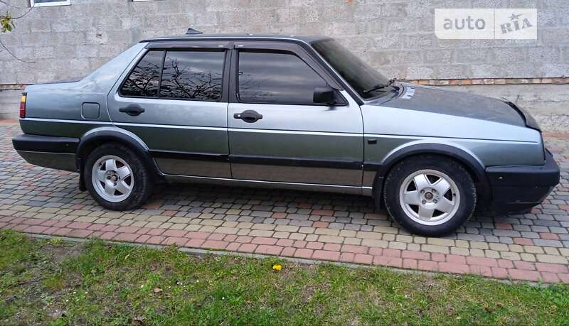Седан Volkswagen Jetta 1989 в Новояворовске