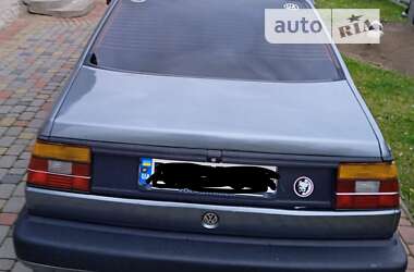 Седан Volkswagen Jetta 1989 в Новояворовске