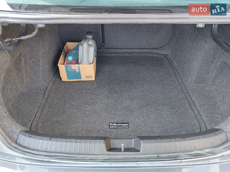 Седан Volkswagen Jetta 2019 в Луцьку