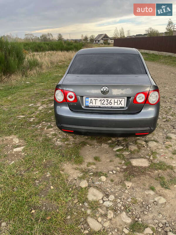 Седан Volkswagen Jetta 2006 в Калуше
