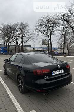 Седан Volkswagen Jetta 2015 в Одесі