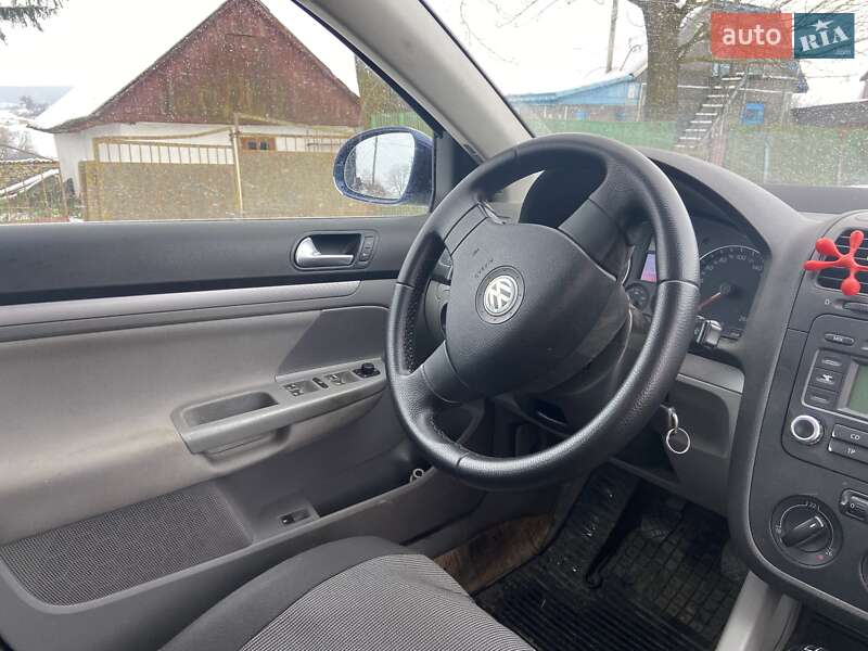 Седан Volkswagen Jetta 2006 в Старокостянтинові