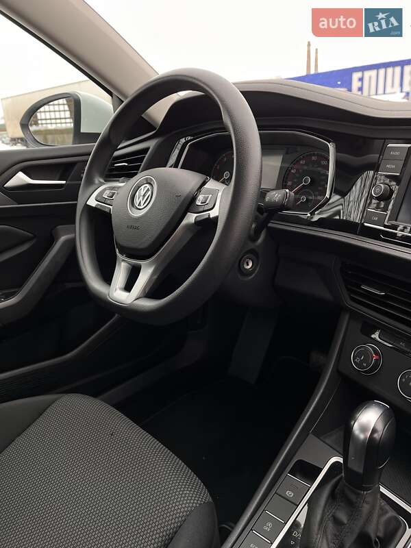 Седан Volkswagen Jetta 2018 в Тернополі