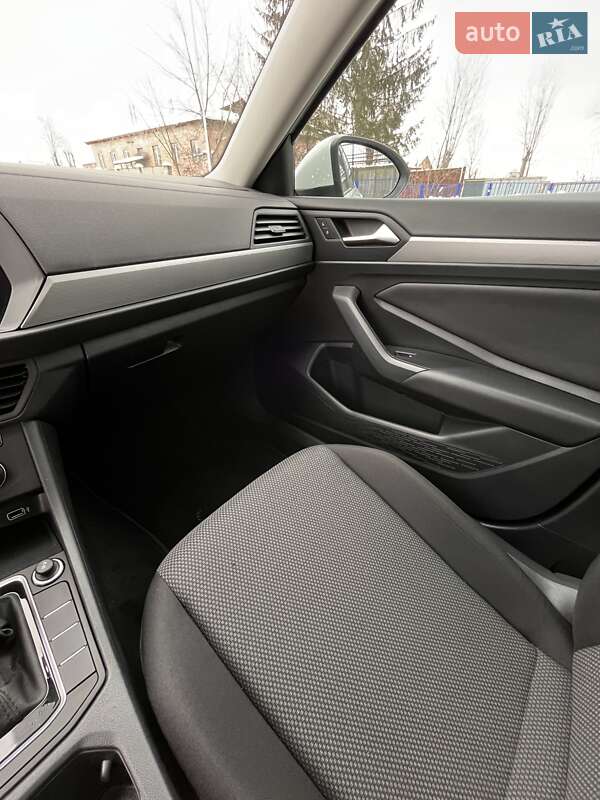 Седан Volkswagen Jetta 2018 в Тернополі