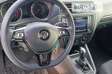 Седан Volkswagen Jetta 2015 в Сумах