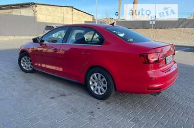Седан Volkswagen Jetta 2015 в 