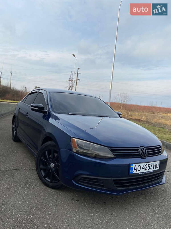 Седан Volkswagen Jetta 2014 в Виноградові