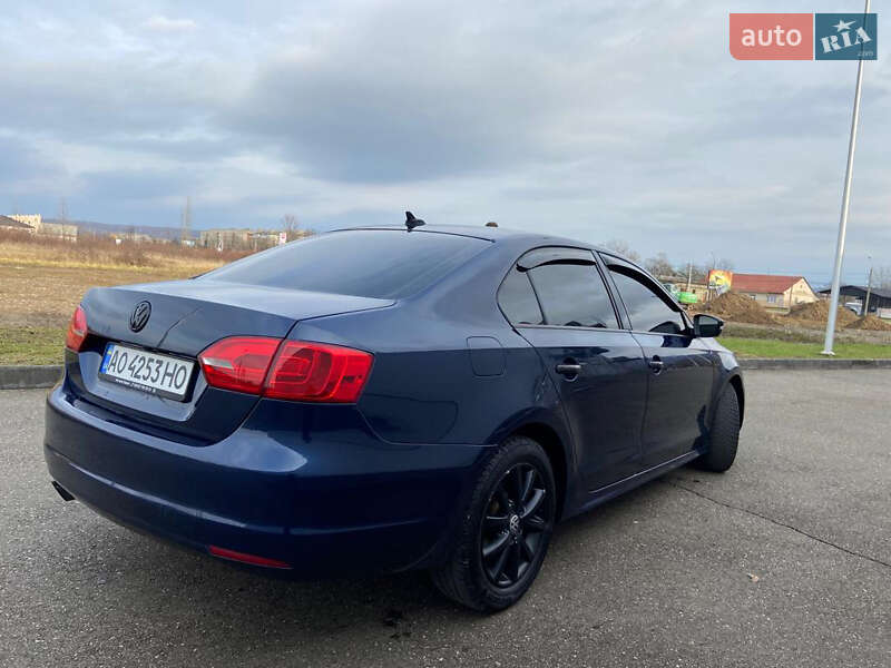 Седан Volkswagen Jetta 2014 в Виноградові
