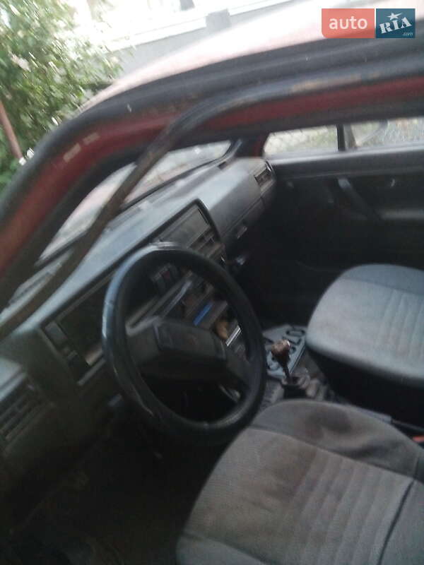 Седан Volkswagen Jetta 1985 в Борщеві