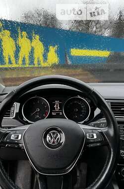 Седан Volkswagen Jetta 2017 в Львове