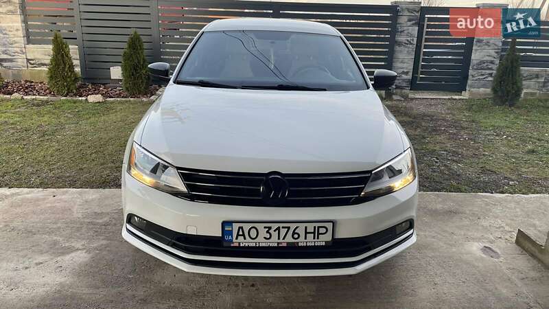 Седан Volkswagen Jetta 2014 в Хусте