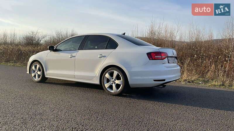 Седан Volkswagen Jetta 2014 в Хусті