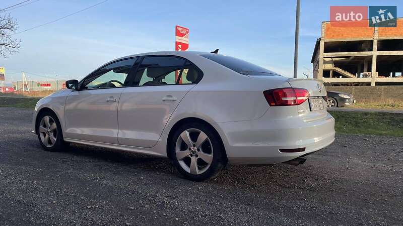 Седан Volkswagen Jetta 2014 в Хусті