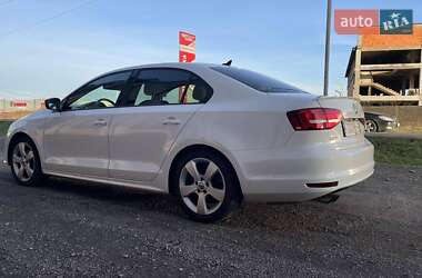 Седан Volkswagen Jetta 2014 в Хусте