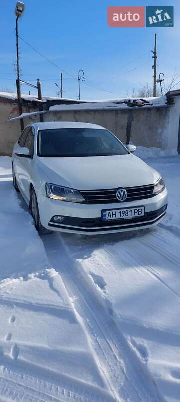 Седан Volkswagen Jetta 2016 в Покровську