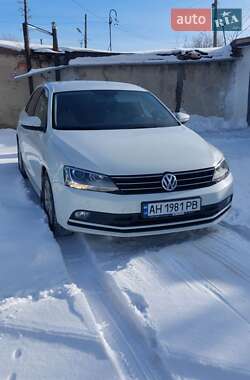 Седан Volkswagen Jetta 2016 в Покровске