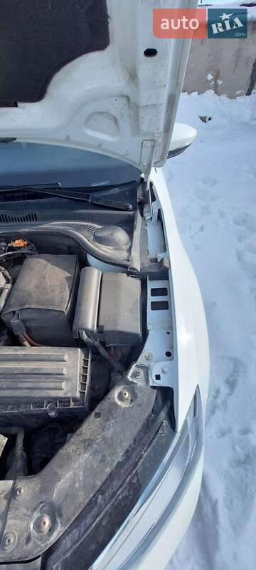 Седан Volkswagen Jetta 2016 в Покровську