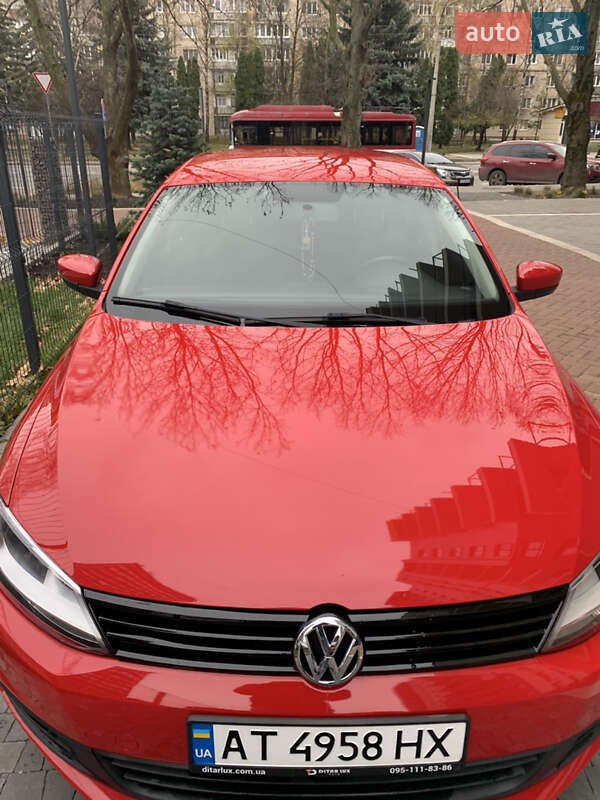Седан Volkswagen Jetta 2012 в Івано-Франківську
