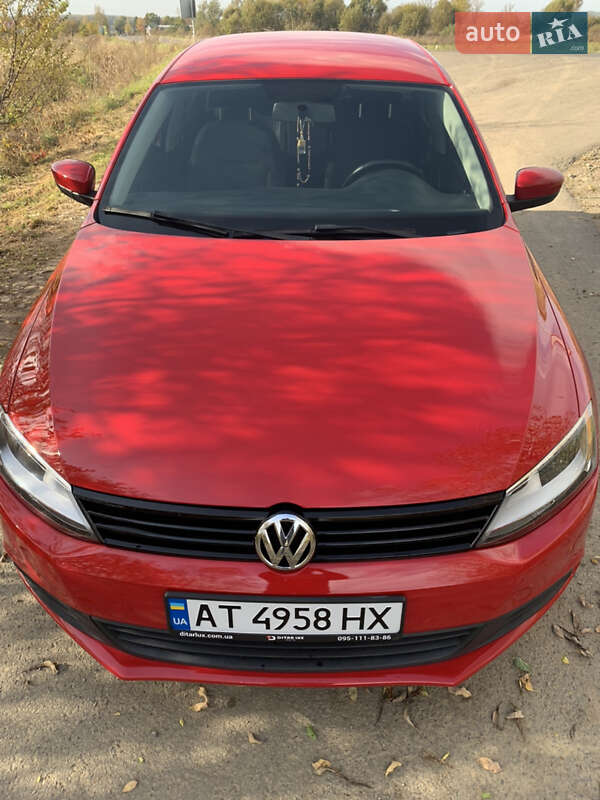 Седан Volkswagen Jetta 2012 в Івано-Франківську