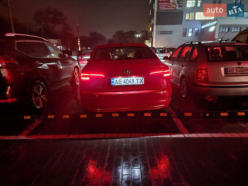 Седан Volkswagen Jetta 2018 в Кам'янському