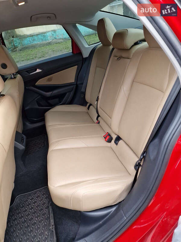 Седан Volkswagen Jetta 2018 в Кам'янському