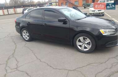 Седан Volkswagen Jetta 2012 в 