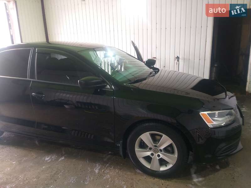 Седан Volkswagen Jetta 2012 в Кривому Розі