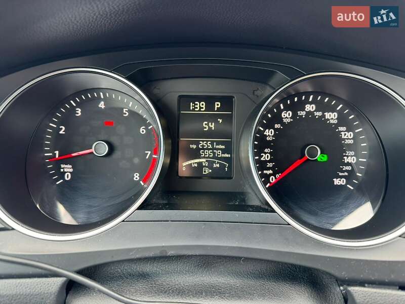 Седан Volkswagen Jetta 2017 в Львове