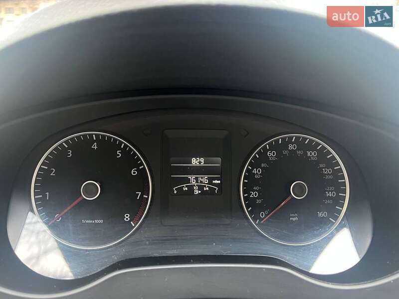 Седан Volkswagen Jetta 2011 в Дніпрі