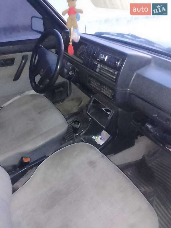 Седан Volkswagen Jetta 1990 в Кропивницком