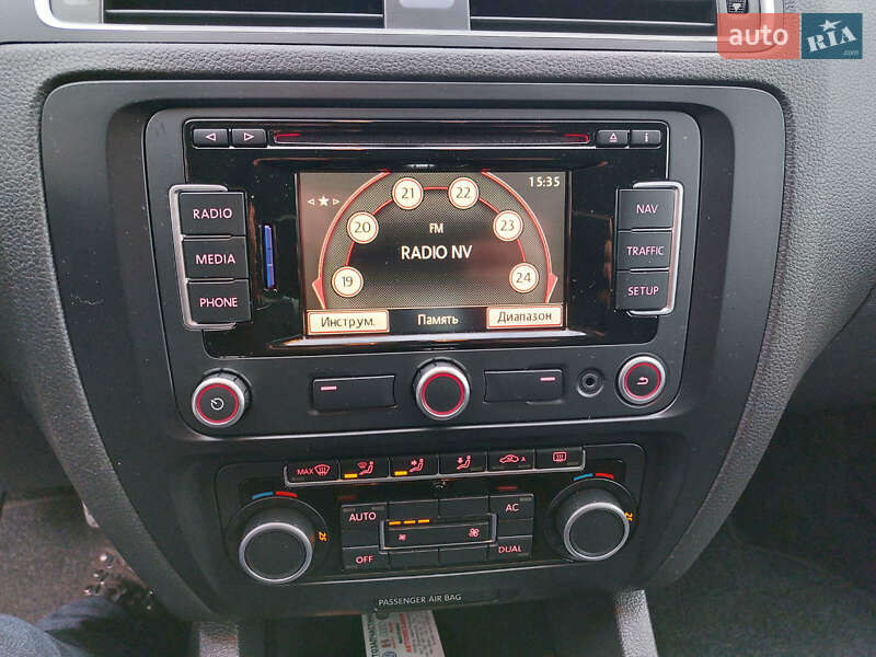 Седан Volkswagen Jetta 2011 в Рогатине