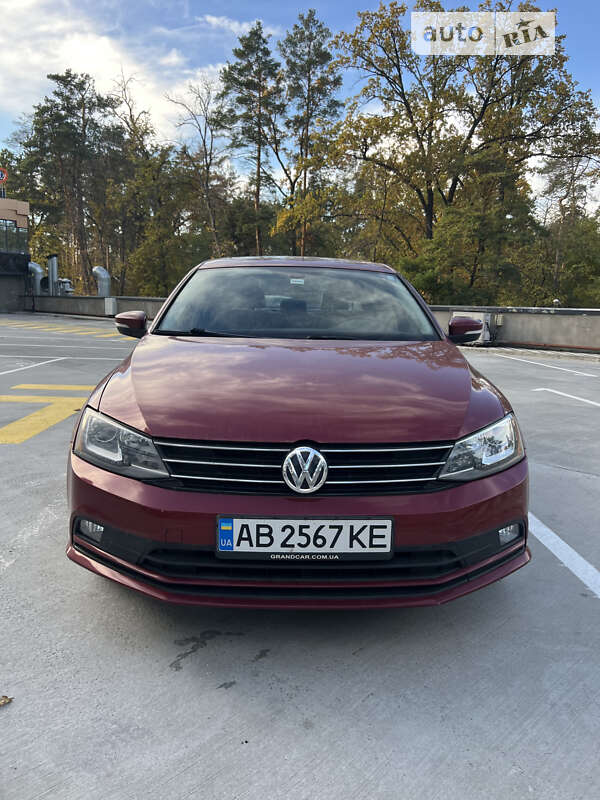 Седан Volkswagen Jetta 2016 в Ирпене