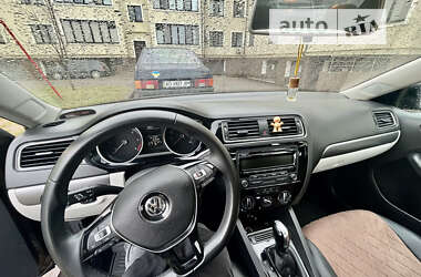 Седан Volkswagen Jetta 2014 в Ужгороде