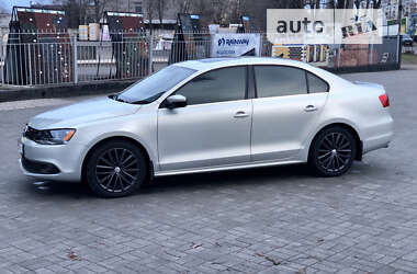 Седан Volkswagen Jetta 2010 в Запорожье